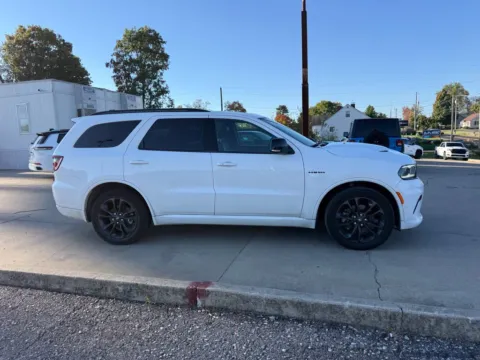 More photos of 2023 Dodge Durango R/T Plus at Glenn Chrysler Dodge Jeep Ram, KY
