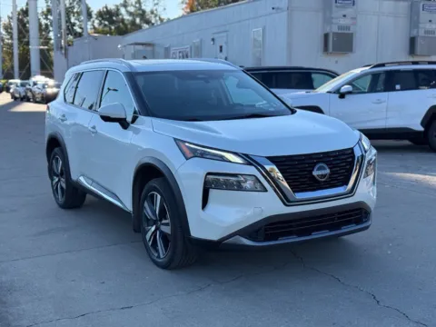 More photos of 2023 Nissan Rogue SL at Glenn Chrysler Dodge Jeep Ram, KY