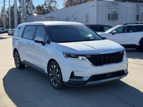 More photos of 2023 Kia Carnival EX at Glenn Chrysler Dodge Jeep Ram, KY