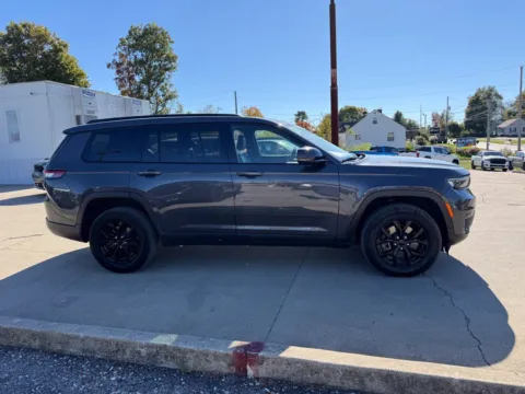 More photos of 2025 Jeep Grand Cherokee L Altitude X at Glenn Chrysler Dodge Jeep Ram, KY