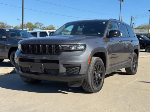 Photos of 2025 Jeep Grand Cherokee L Altitude X for sale in Crestwood, KY at Glenn Chrysler Dodge Jeep Ram