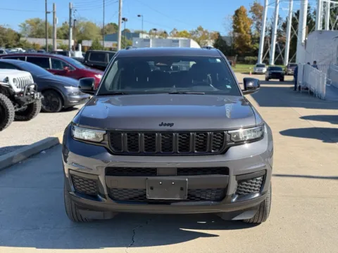 Another view of 2025 Jeep Grand Cherokee L Altitude X for sale in Crestwood, KY at Glenn Chrysler Dodge Jeep Ram