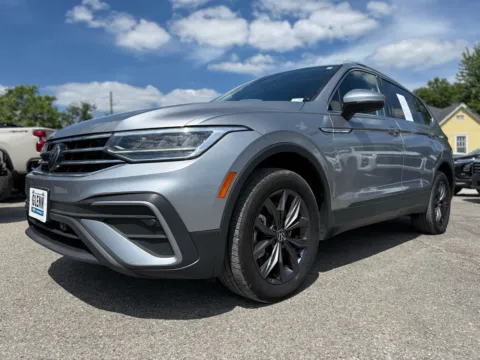 Photos of 2022 Volkswagen Tiguan 2.0T SE for sale in Eminence, KY at Glenn Chevrolet