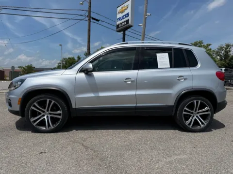 More photos of 2017 Volkswagen Tiguan 2.0T SEL at Glenn Chevrolet, KY