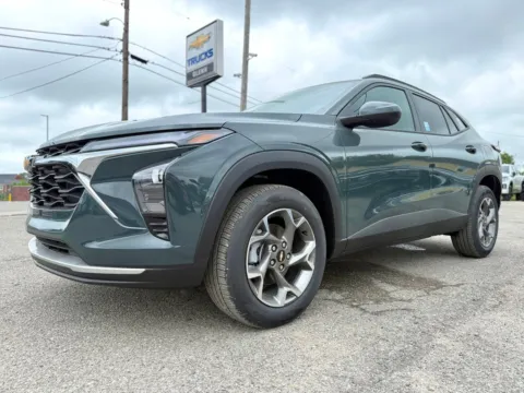 Photos of 2026 Chevrolet Trax LT for sale in Eminence, KY at Glenn Chevrolet