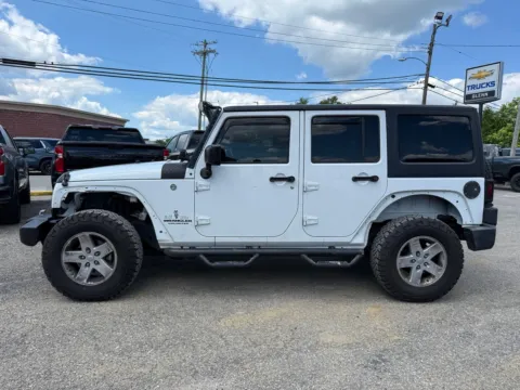 Another view of 2017 Jeep Wrangler Unlimited Sport for sale in Eminence, KY at Glenn Chevrolet