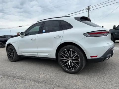 More photos of 2023 Porsche Macan at Glenn Chevrolet, KY