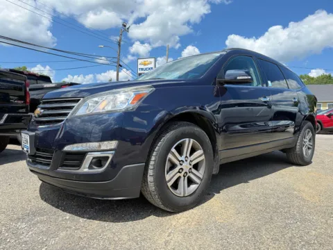 Photos of 2016 Chevrolet Traverse 2LT for sale in Eminence, KY at Glenn Chevrolet