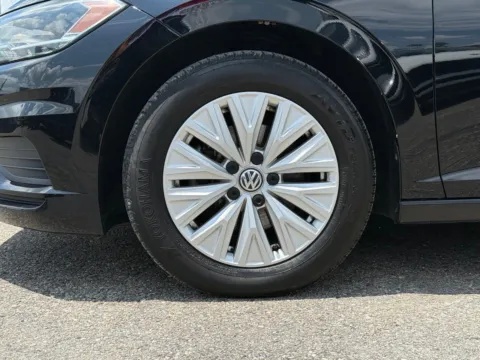 More photos of 2019 Volkswagen Jetta 1.4T S at Glenn Chevrolet, KY