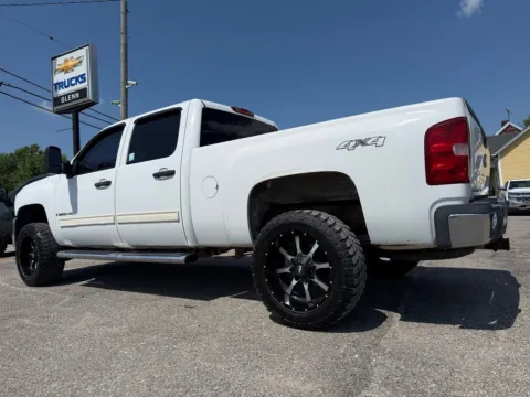 More photos of 2009 Chevrolet Silverado 2500HD LT at Glenn Chevrolet, KY
