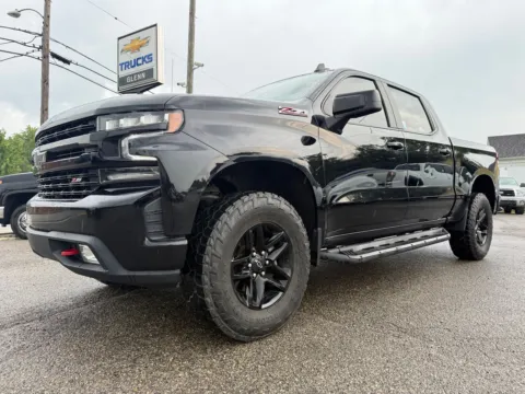 Photos of 2021 Chevrolet Silverado 1500 LT Trail Boss for sale in Eminence, KY at Glenn Chevrolet