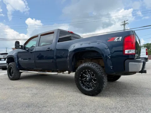 More photos of 2008 GMC Sierra 2500HD SLT at Glenn Chevrolet, KY