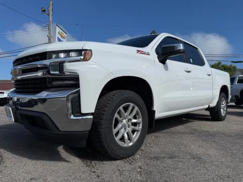 Photos of 2022 Chevrolet Silverado 1500 LTD LT for sale in Eminence, KY at Glenn Chevrolet
