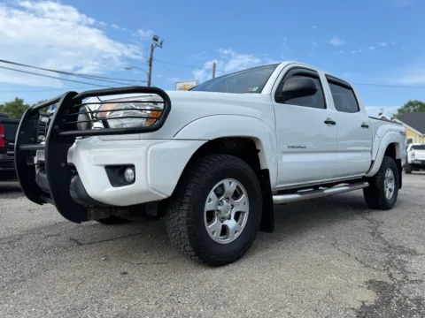 Photos of 2012 Toyota Tacoma for sale in Eminence, KY at Glenn Chevrolet