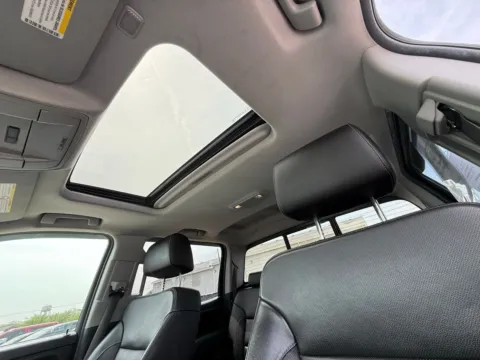 More photos of 2016 Chevrolet Silverado 3500HD LTZ at Glenn Chevrolet, KY