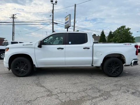 Another view of 2022 Chevrolet Silverado 1500 Custom for sale in Eminence, KY at Glenn Chevrolet