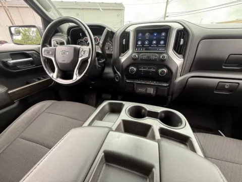 Another view of 2020 Chevrolet Silverado 1500 LT Trail Boss for sale in Eminence, KY at Glenn Chevrolet