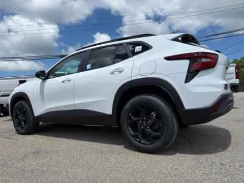 More photos of 2026 Chevrolet Trax LT at Glenn Chevrolet, KY