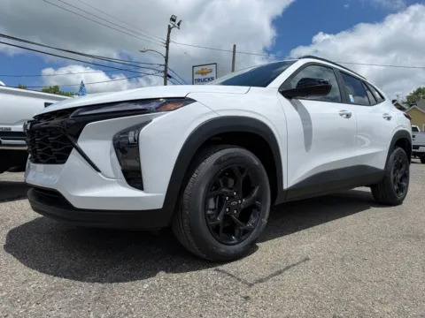 Photos of 2026 Chevrolet Trax LT for sale in Eminence, KY at Glenn Chevrolet