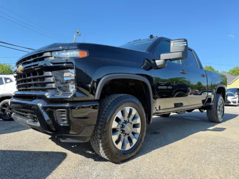 Photos of 2026 Chevrolet Silverado 2500HD Custom for sale in Eminence, KY at Glenn Chevrolet