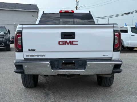 More photos of 2017 GMC Sierra 1500 SLT at Glenn Chevrolet, KY