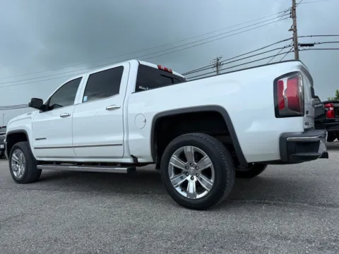 More photos of 2017 GMC Sierra 1500 SLT at Glenn Chevrolet, KY