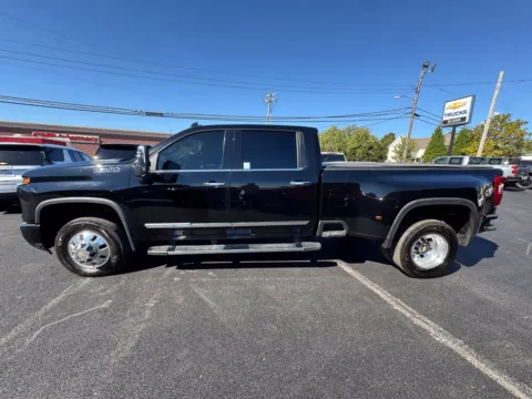 Another view of 2025 Chevrolet Silverado 3500 HD High Country for sale in Eminence, KY at Glenn Chevrolet