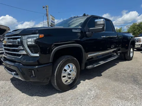 Photos of 2025 Chevrolet Silverado 3500 HD High Country for sale in Eminence, KY at Glenn Chevrolet