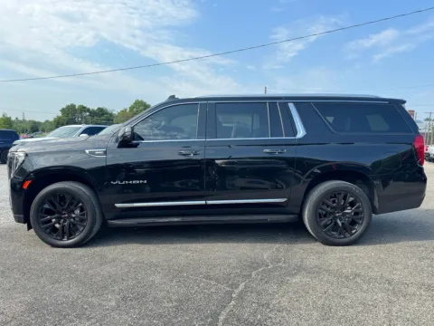Photos of 2023 GMC Yukon XL SLT for sale in Eminence, KY at Glenn Chevrolet