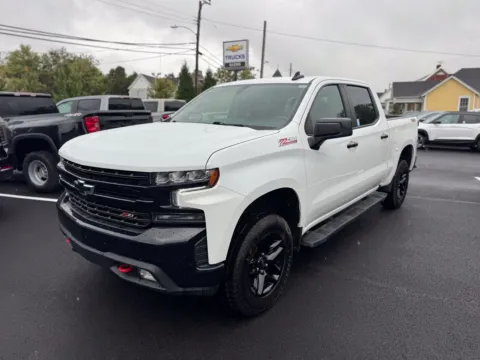 Photos of 2022 Chevrolet Silverado 1500 LTD LT Trail Boss for sale in Eminence, KY at Glenn Chevrolet