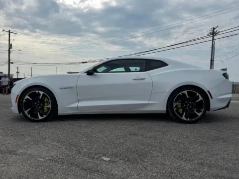 Another view of 2021 Chevrolet Camaro SS for sale in Eminence, KY at Glenn Chevrolet