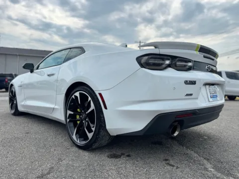 More photos of 2021 Chevrolet Camaro SS at Glenn Chevrolet, KY