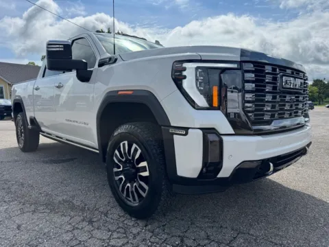 Another view of 2024 GMC Sierra 2500 HD Denali Ultimate for sale in Eminence, KY at Glenn Chevrolet