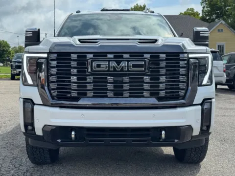 More photos of 2024 GMC Sierra 2500 HD Denali Ultimate at Glenn Chevrolet, KY