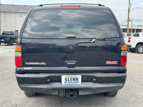 More photos of 2006 GMC Yukon XL Denali at Glenn Chevrolet, KY