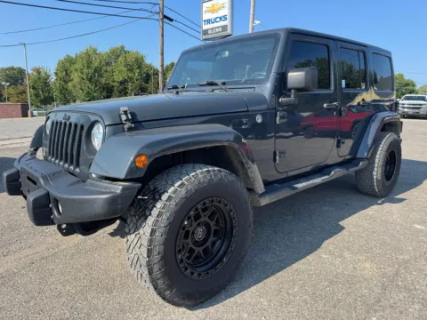 Photos of 2017 Jeep Wrangler Unlimited Sahara for sale in Eminence, KY at Glenn Chevrolet