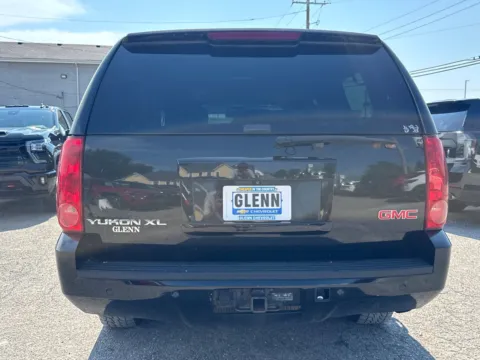 More photos of 2013 GMC Yukon XL SLT 1500 at Glenn Chevrolet, KY