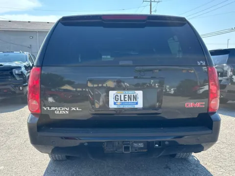 More photos of 2013 GMC Yukon XL SLT 1500 at Glenn Chevrolet, KY