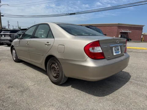 More photos of 2004 Toyota Camry LE at Glenn Chevrolet, KY