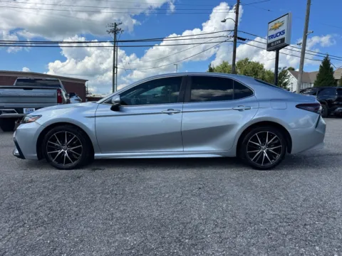 Another view of 2022 Toyota Camry SE for sale in Eminence, KY at Glenn Chevrolet