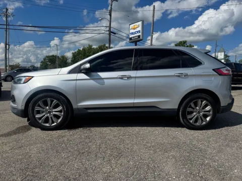 Another view of 2019 Ford Edge Titanium for sale in Eminence, KY at Glenn Chevrolet