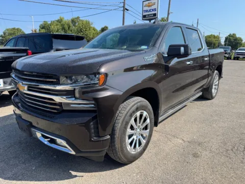 Photos of 2019 Chevrolet Silverado 1500 High Country for sale in Eminence, KY at Glenn Chevrolet