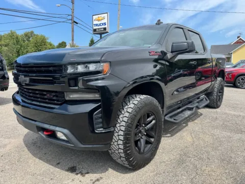 Photos of 2020 Chevrolet Silverado 1500 LT Trail Boss for sale in Eminence, KY at Glenn Chevrolet