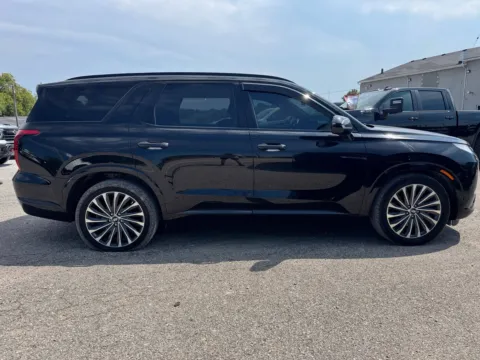 More photos of 2023 Hyundai Palisade Calligraphy at Glenn Chevrolet, KY