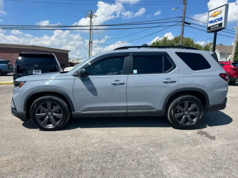 Another view of 2025 Honda Pilot Sport for sale in Eminence, KY at Glenn Chevrolet