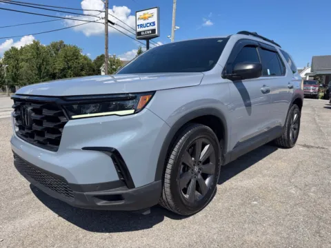 Photos of 2025 Honda Pilot Sport for sale in Eminence, KY at Glenn Chevrolet