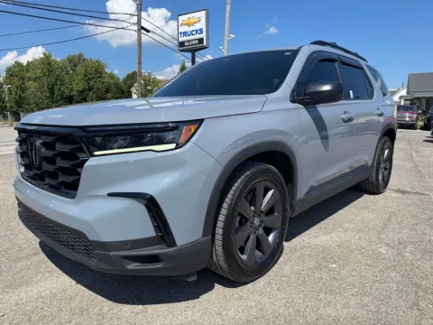 Photos of 2025 Honda Pilot Sport for sale in Eminence, KY at Glenn Chevrolet