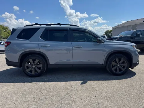 More photos of 2025 Honda Pilot Sport at Glenn Chevrolet, KY