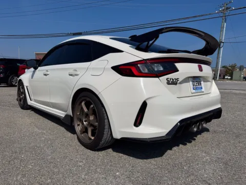 More photos of 2023 Honda Civic Type R at Glenn Chevrolet, KY