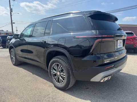 More photos of 2027 Chevrolet Traverse LT at Glenn Chevrolet, KY